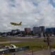 Pista del Aeropuerto La Aurora cierra por mantenimiento técnico
