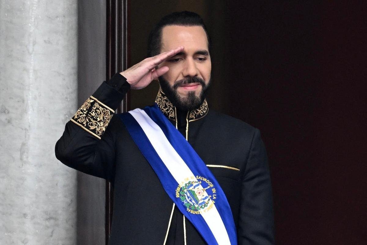Congreso de El Salvador habilita reelección presidencial indefinida