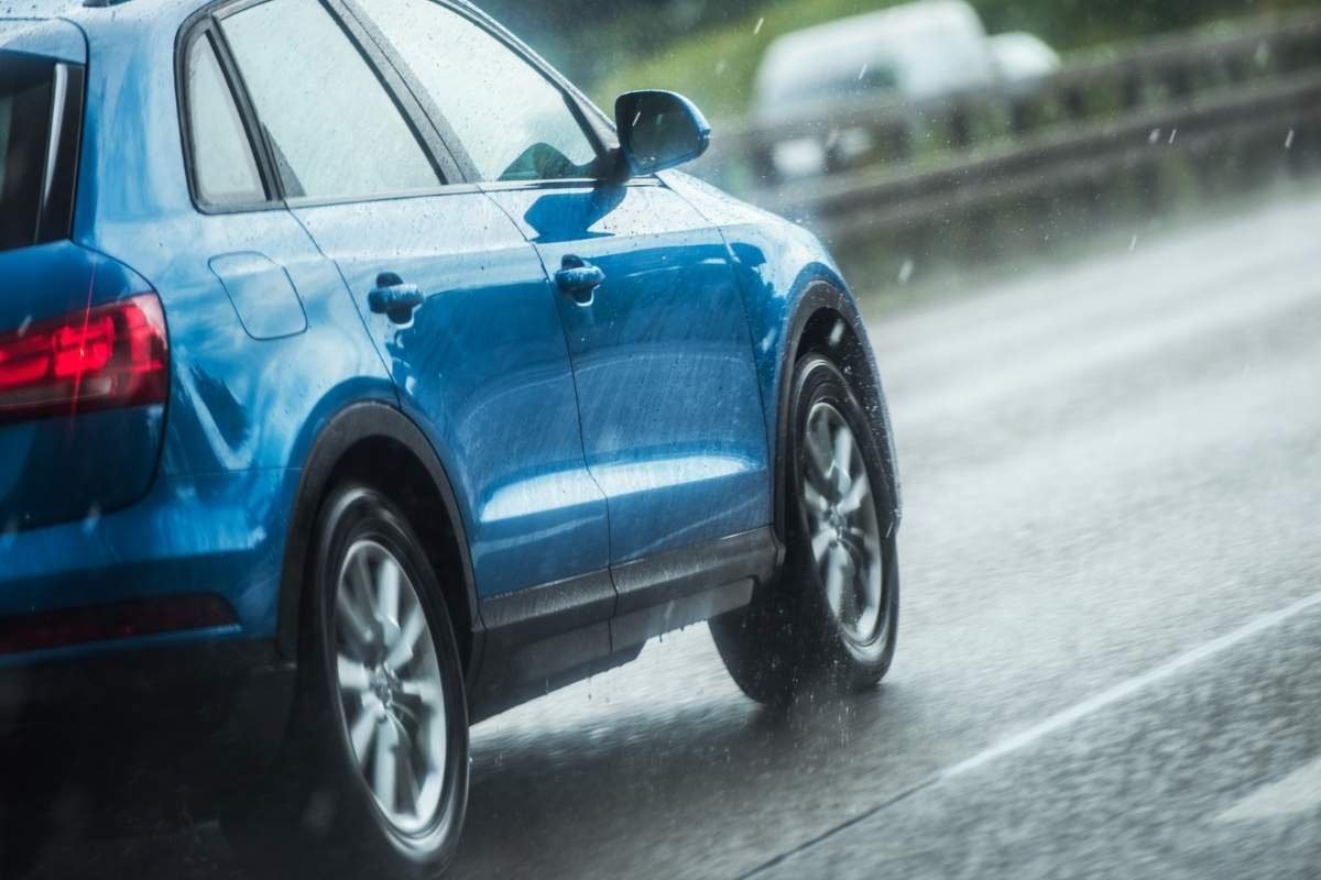 IGSS advierte Conducir moto bajo lluvia duplica el riesgo de accidente