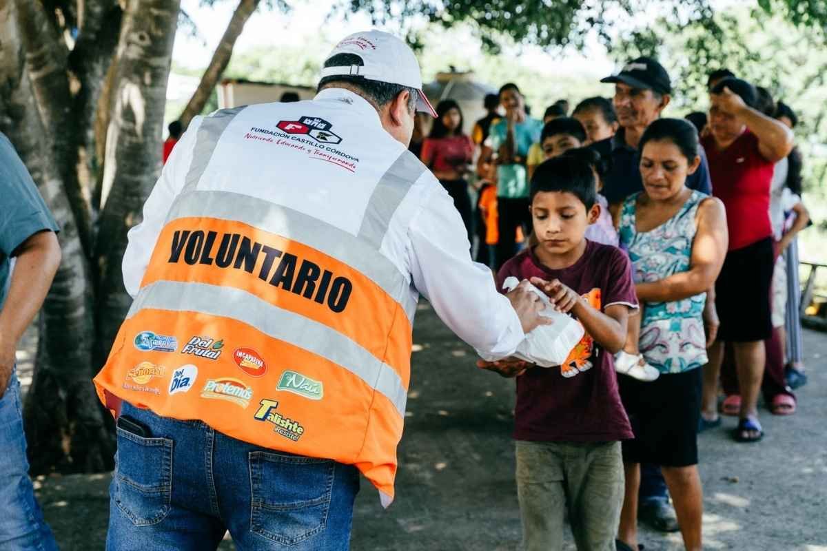 Apoyo inmediato en Jutiapa Fundación Castillo Córdova entrega alimentos a familias afectadas por sismos