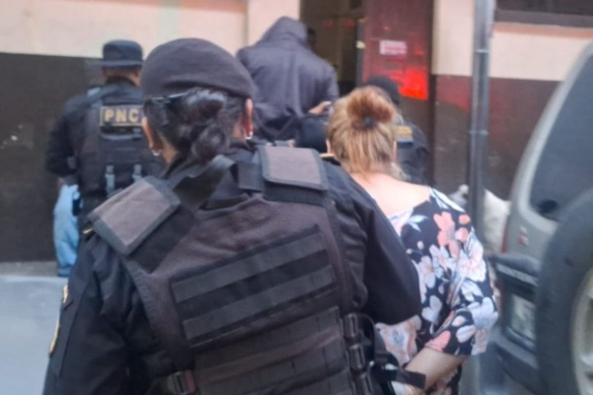 Detienen intento de ingresar municiones a cárcel de Escuintla