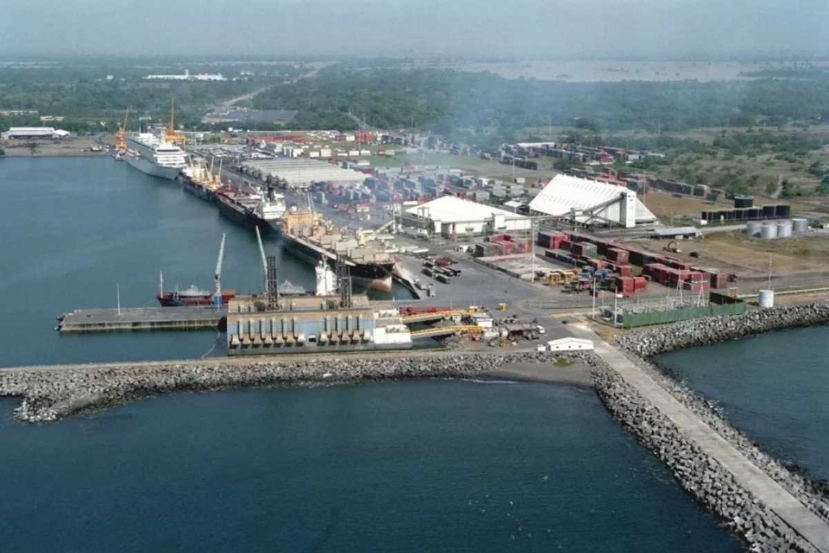 Dragado en Puerto Quetzal busca recuperar hasta 3.9 millones de toneladas de carga