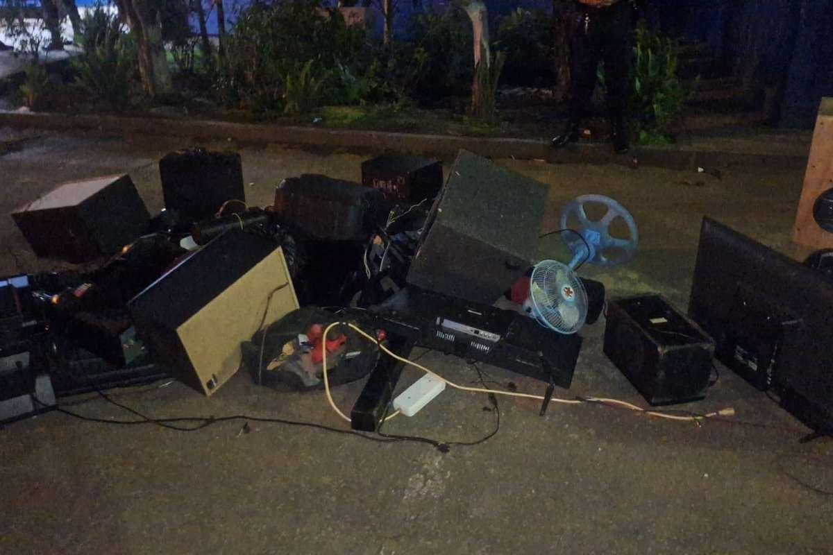 Televisores, videojuegos y sierras eléctricas lo incautado en requisa en Pavón