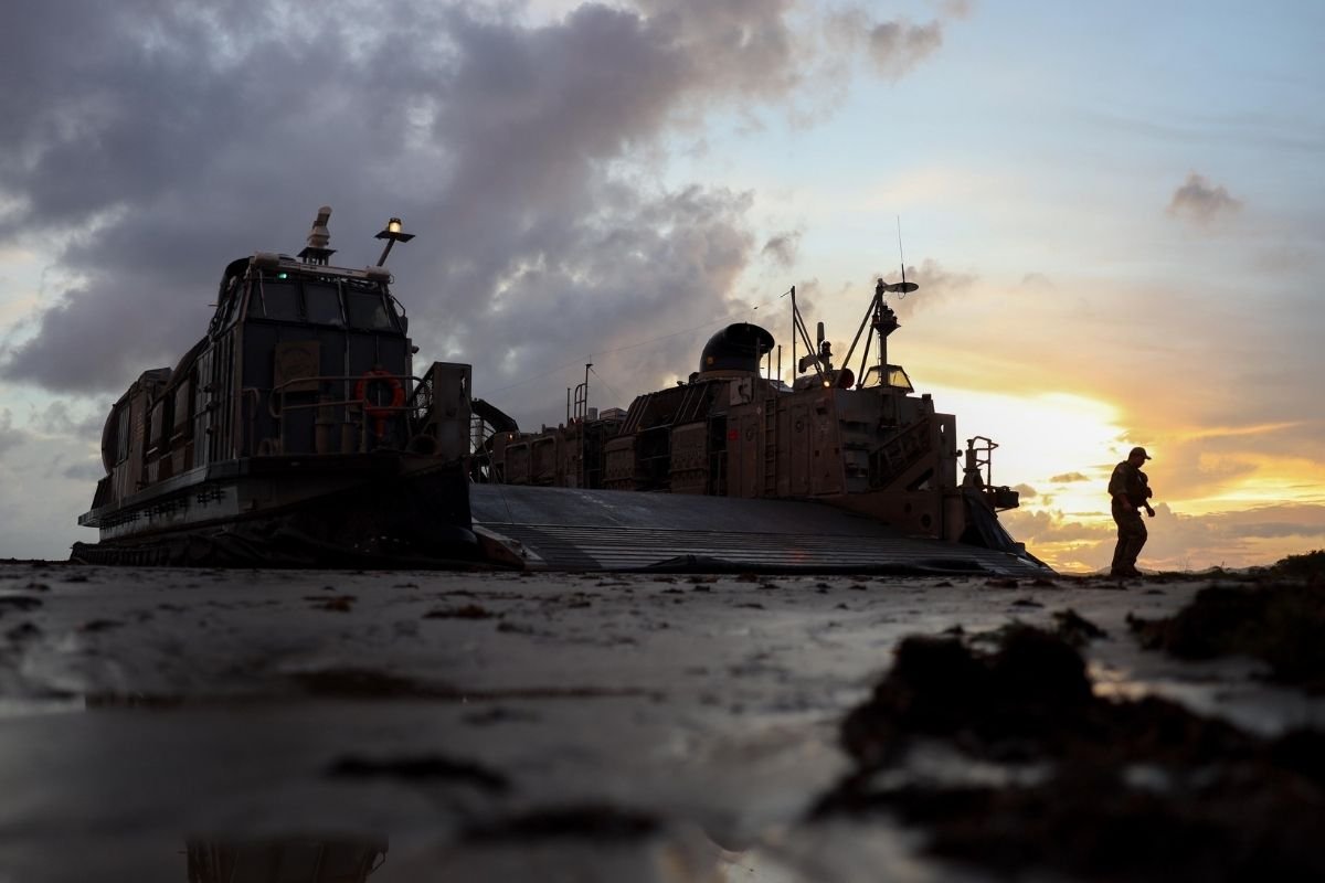 Marines realizan ensayos de desembarco anfibio en Puerto Rico