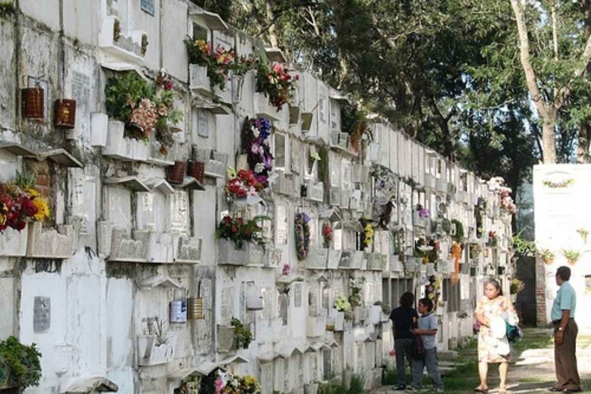 Cementerios de Ciudad de Guatemala anuncian horarios y medidas especiales por el Día de Todos los Santos 2025