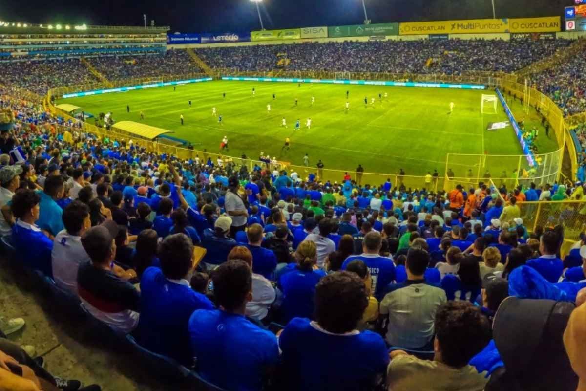 Solo 300 boletos para la afición guatemalteca en el Estadio Cuscatlán