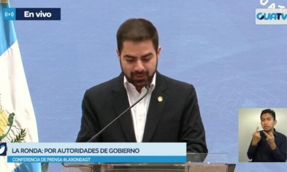 Arévalo confirma relevo en Comunicación Social