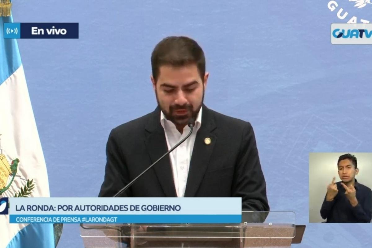 Arévalo confirma relevo en Comunicación Social