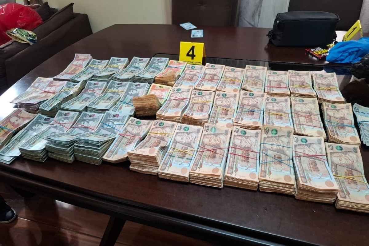 Operativo en Retalhuleu deja siete capturados y más de Q400 mil incautados por presunto lavado y narcomenudeo