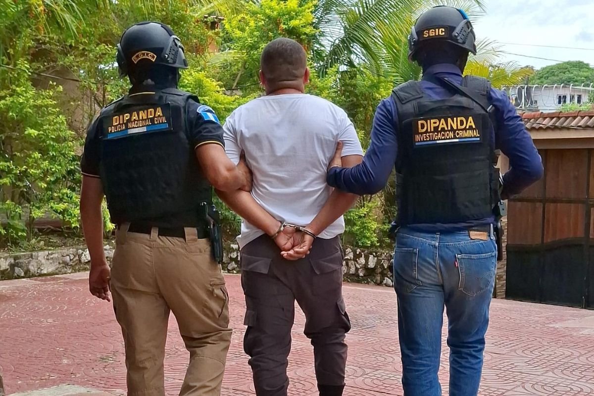 PNC captura a guardia de Presidios por colaborar con pandilleros en cobro de extorsiones