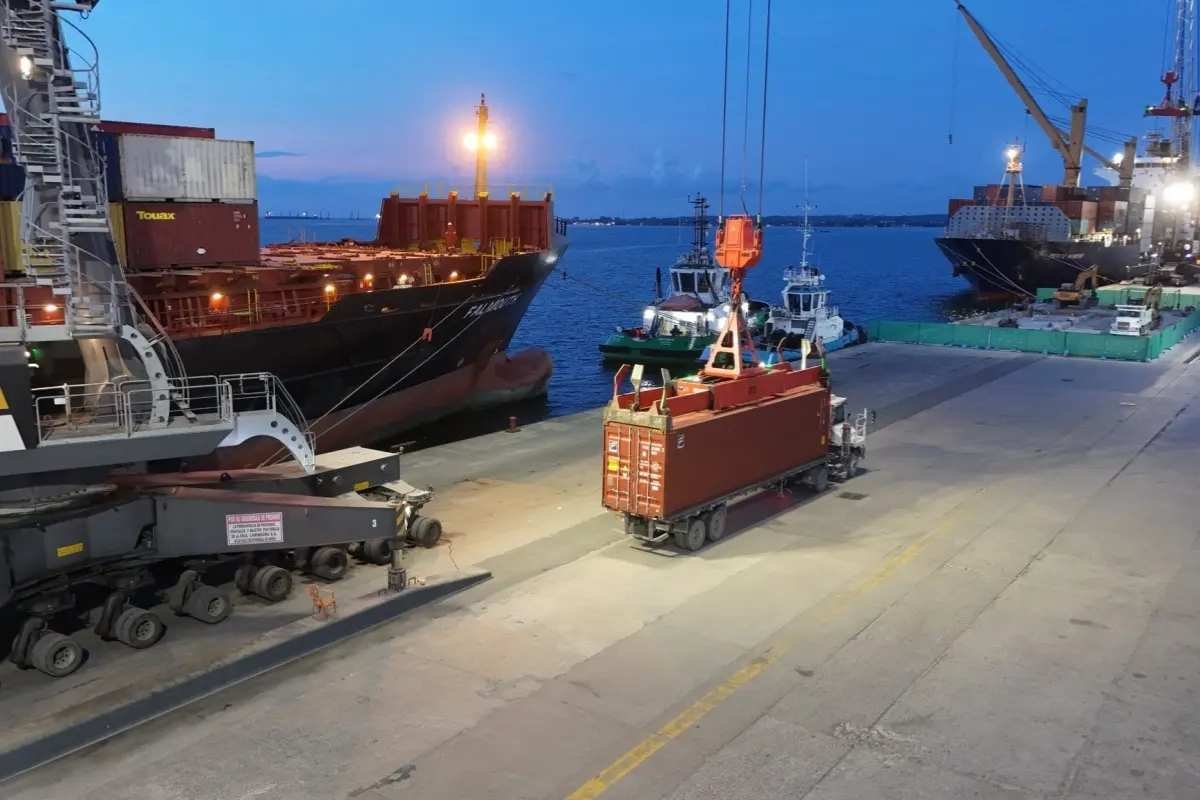 Puerto Santo Tomás suspende operaciones por inventario físico de contenedores