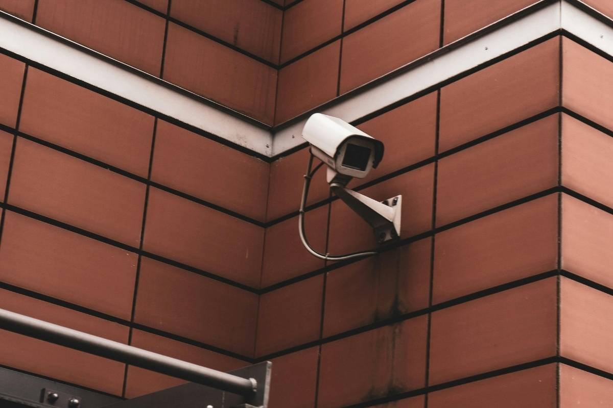 Cámaras de videovigilancia de Antigua Guatemala regresan a FundAntigua tras finalizar convenio con la Municipalidad