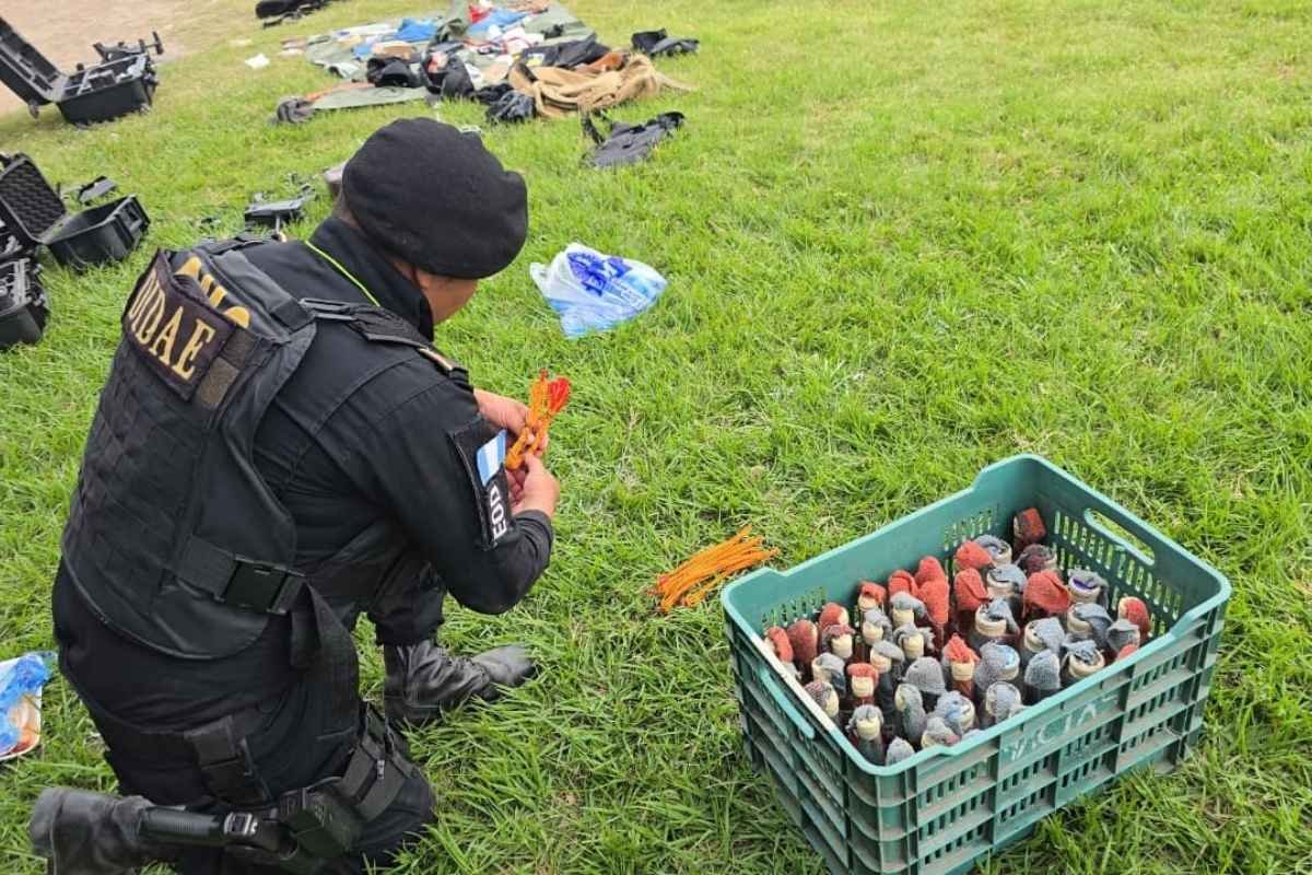 Hallan arsenal y drones tras captura en frontera de Huehuetenango
