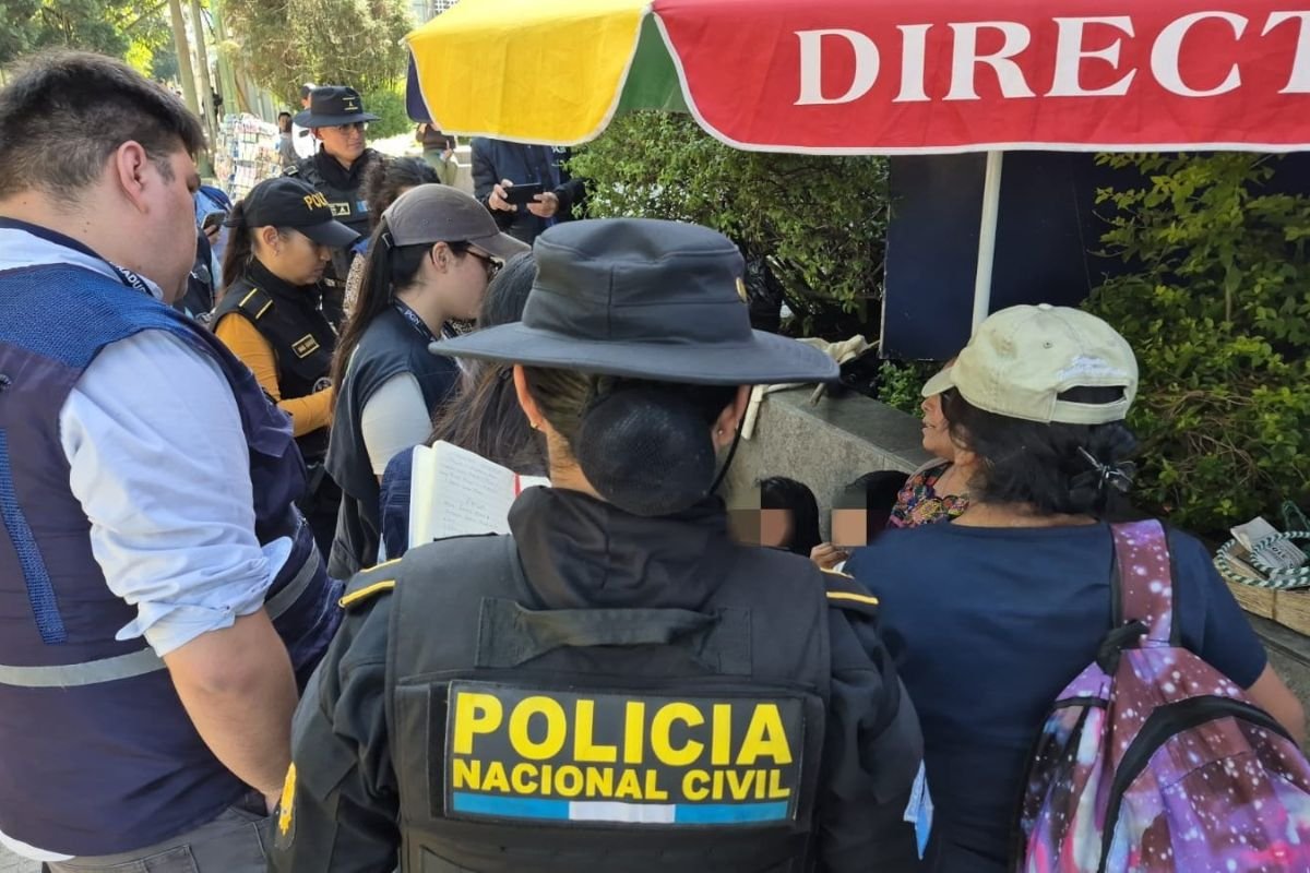 Rescatan a 10 niños víctimas de explotación en zonas 9 y 10 de la capital